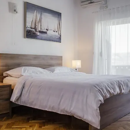 Bago Appartement Arbanija