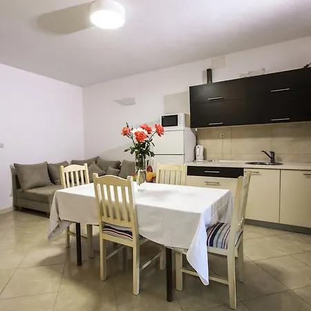 Apartment Bago