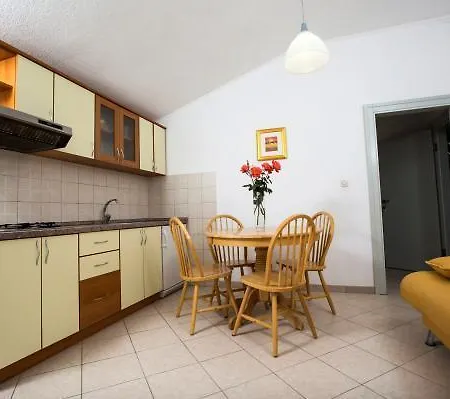 Apartment Bago *