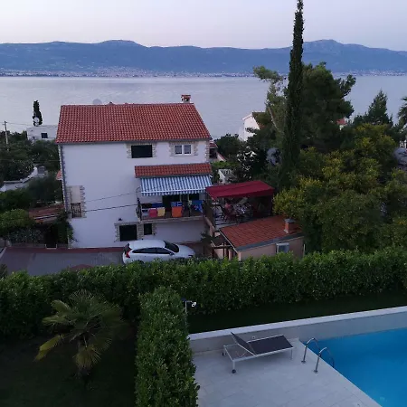 Bago * Trogir