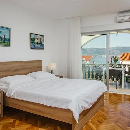 Apartment Bago Trogir